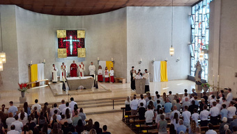 Firmung am 28.07.2026 in St. Thomas Morus Laufach Weihbischof Paul Reder spendete am 28.07.2026 das Sakrament der Firmung in Laufach